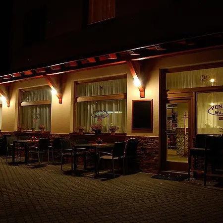 Guest house Majak 3*